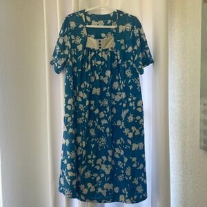 YAKKO Vintage Blue White Floral Muumuu House Dress Women's Size Medium